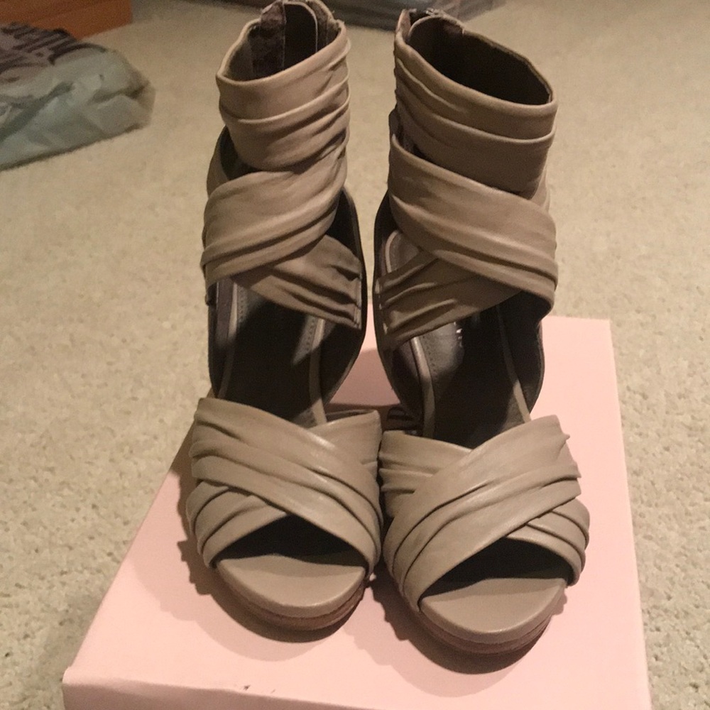 Wedge sandals